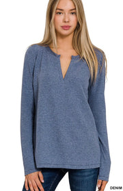 Mellow - Waffle V-Neck - Multiple Colors - Top